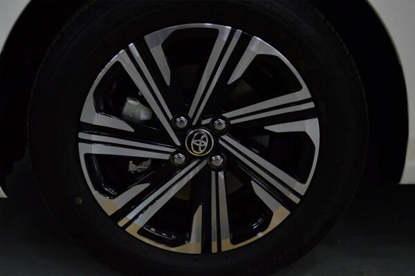 Yaris -72KM - Imagen 7