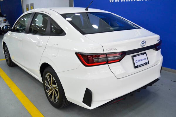 Yaris -72KM - Imagen 3