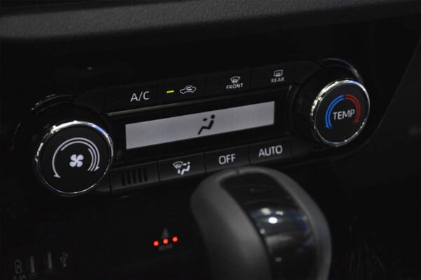 Yaris - 24KM - Imagen 9