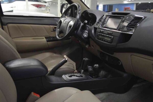 Fortuner - 85965KM - Imagen 5