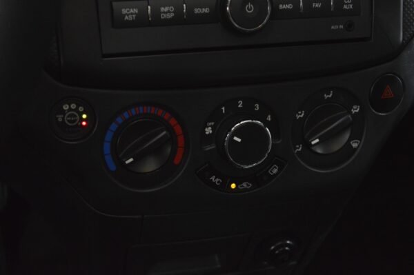 Aveo - 118805KM - Imagen 9