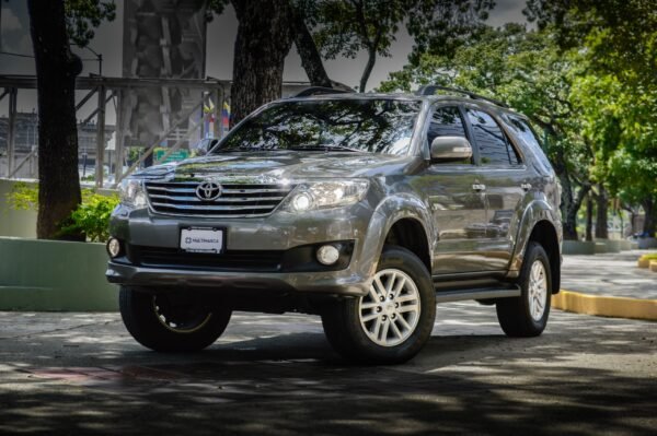 Fortuner - 70467KM