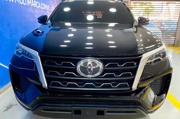 Fortuner - 3156KM - Imagen 2