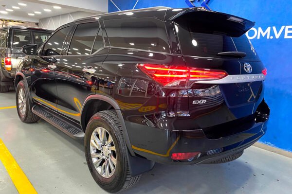 Fortuner - 3156KM - Imagen 3