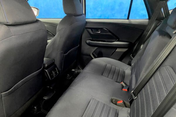 Yaris - 1401KM - Imagen 14