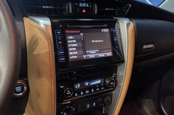 Fortuner - 75717KM - Imagen 8