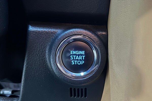 Fortuner - 75717KM - Imagen 9
