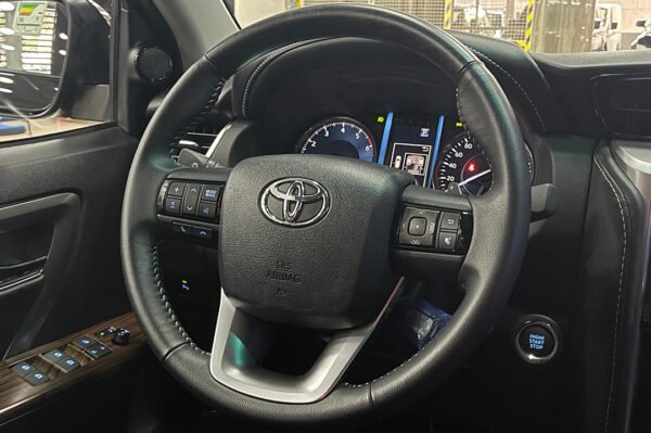 Fortuner - 93KM - Imagen 8