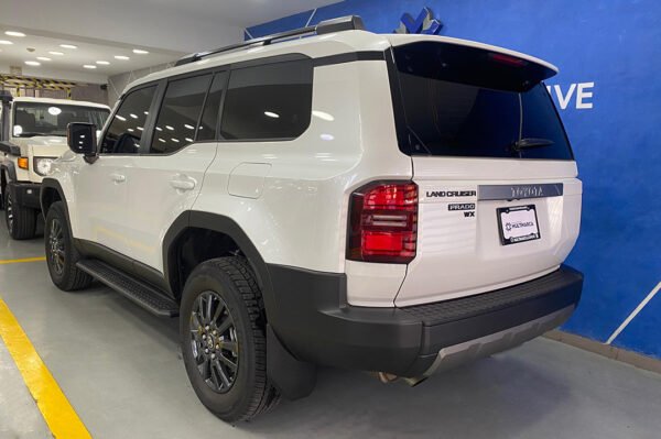 Land Cruiser - 111KM - Imagen 3