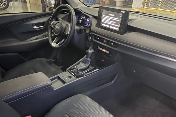 Yaris - 4243KM - Imagen 5