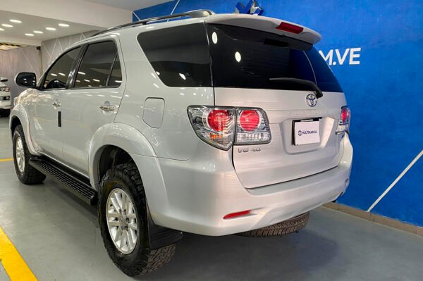 Fortuner - 116568KM - Imagen 3