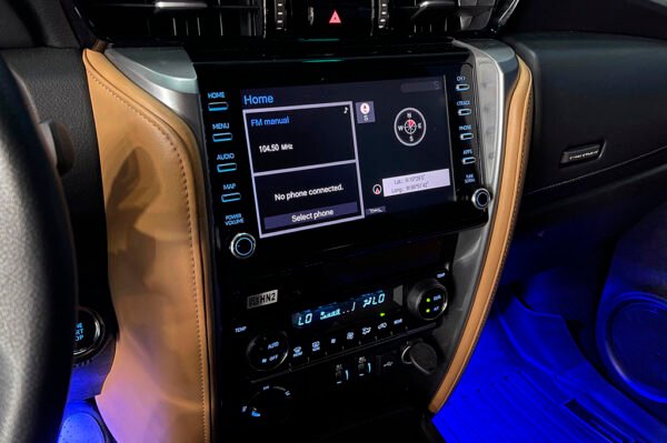 Fortuner - 4901KM - Imagen 8