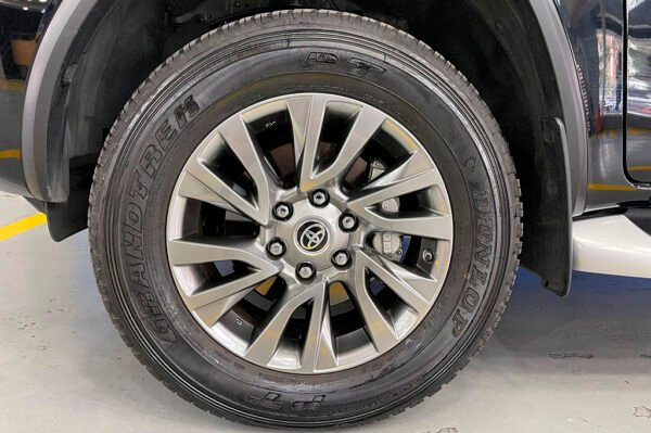 Fortuner - 4901KM - Imagen 7