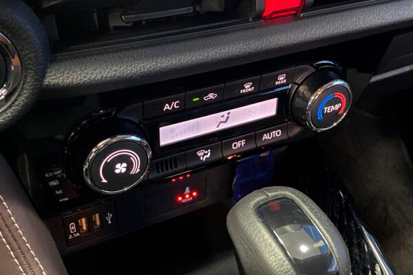 Yaris - 1639KM - Imagen 10