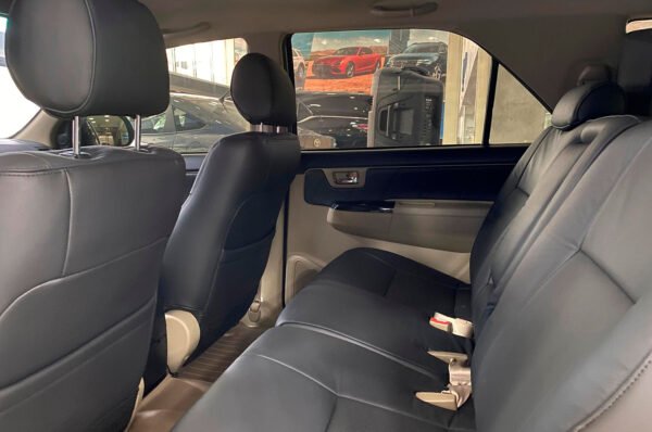 Fortuner - 5089KM - Imagen 11