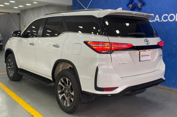 Fortuner - 151KM - Imagen 3
