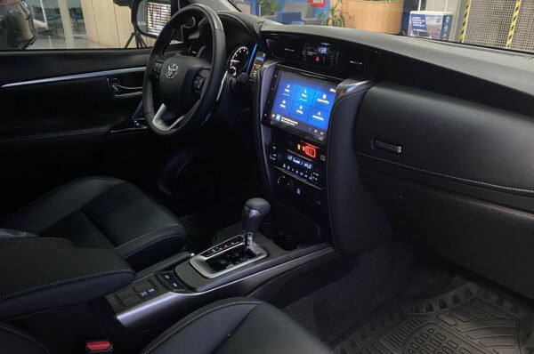 Fortuner - 151KM - Imagen 6