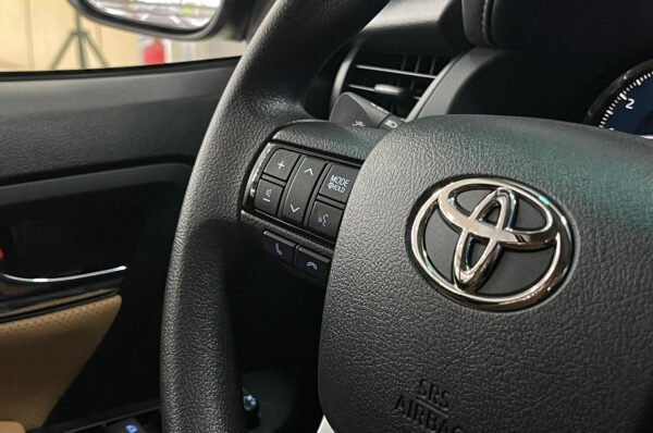 Fortuner - 42KM - Imagen 12