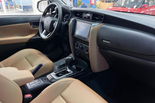 Fortuner - 42KM - Imagen 5