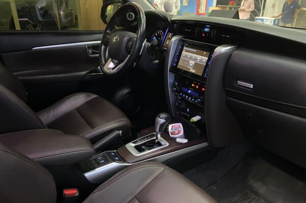 Fortuner - 32470KM - Imagen 5